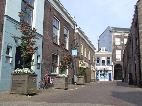 Guesthouse De Utrechtsche Dom Gouda Zewnętrze zdjęcie